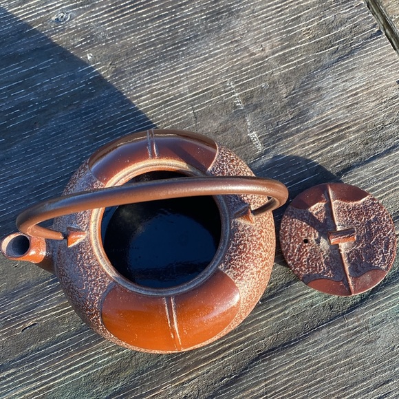 Cast Ironware Nanbu Tekki Japanese Tea kettle: Handmade one leaf / hearts EUC - Picture 5 of 12
